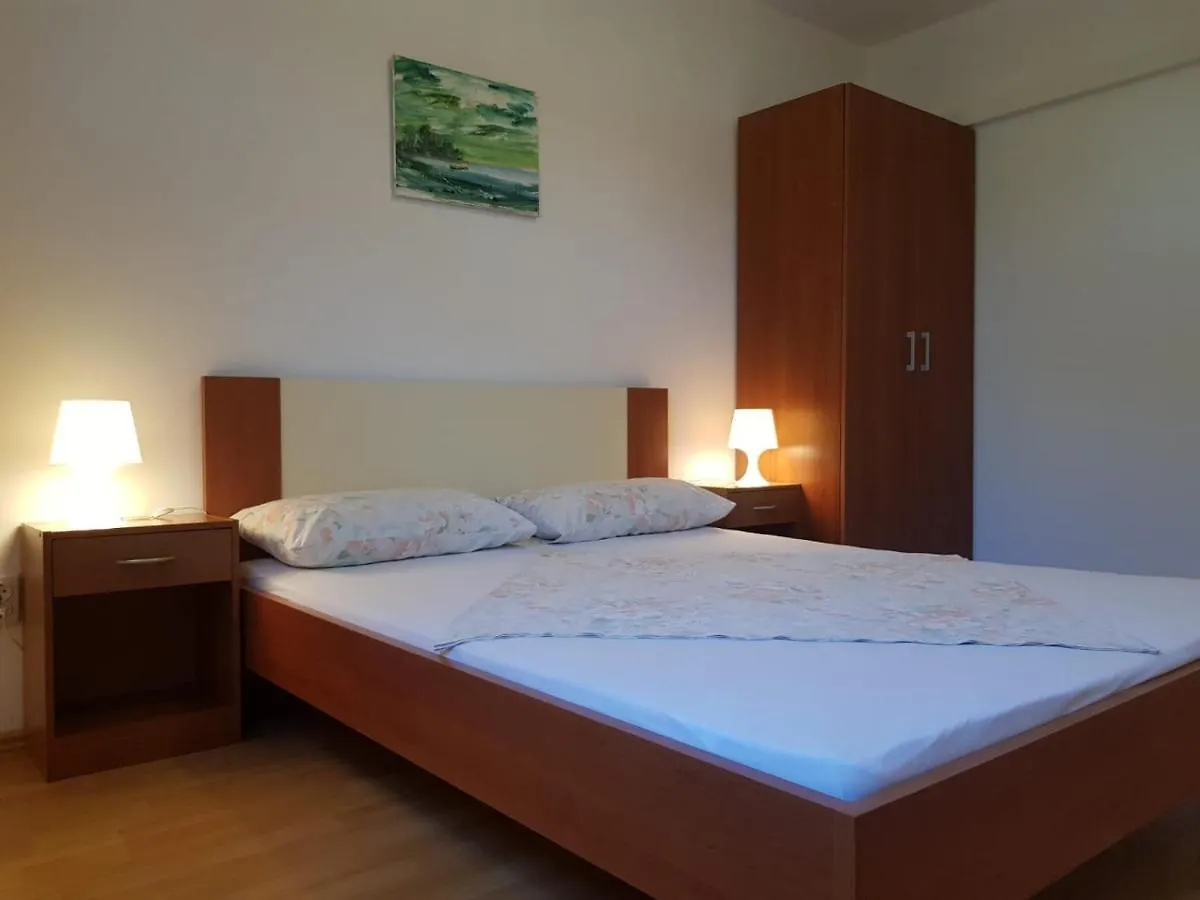Apartment Banjol 5071A 0*,  Croatia